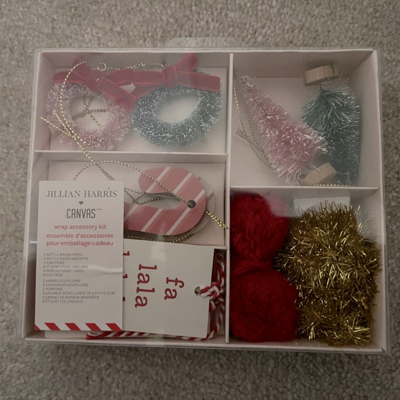 Limited Edition. Jillian Harris x Canvas holiday decor kit - Picture 1 of 1